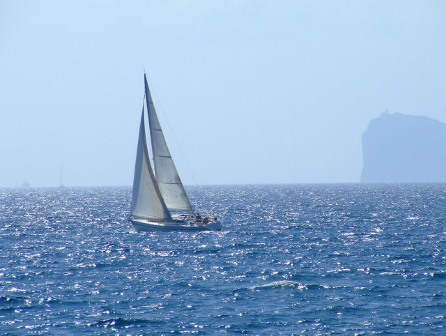 Embarcacion en el mar